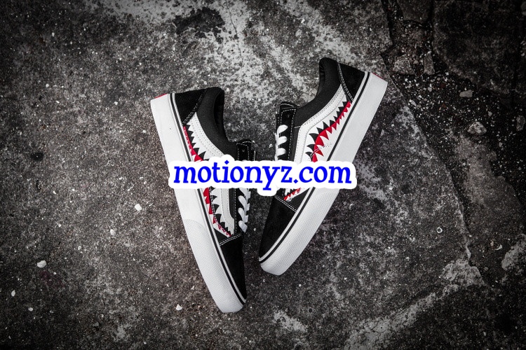 Vans Old Skool Shark Black White